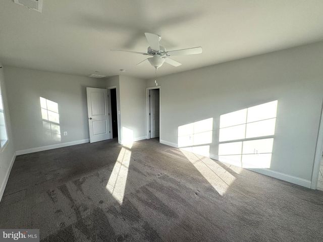 3541 OAK DR, Edgewater, MD 21037