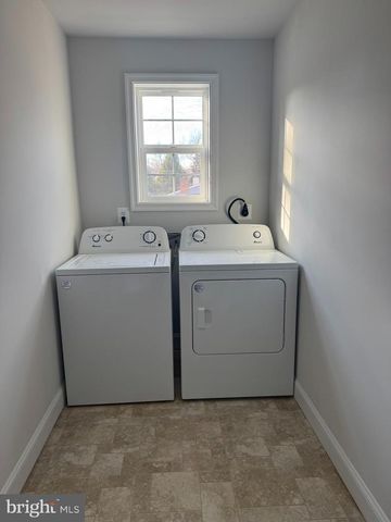 3541 OAK DR, Edgewater, MD 21037