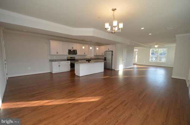 3541 OAK DR, Edgewater, MD 21037