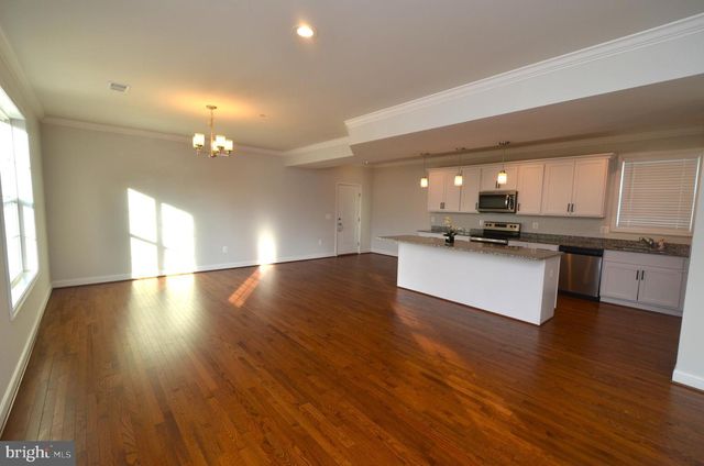 3541 OAK DR, Edgewater, MD 21037