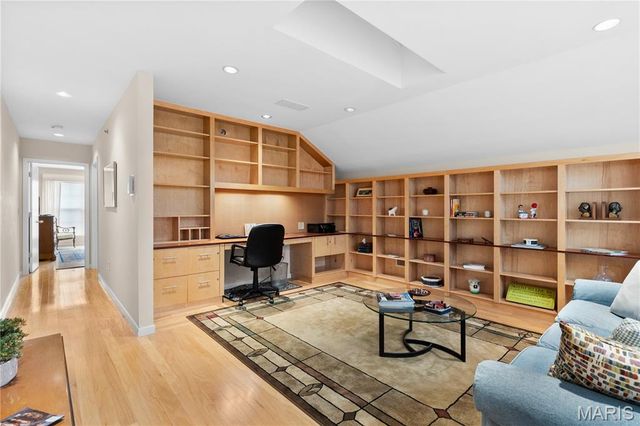 505 North and South 3b, University City, MO 63130
