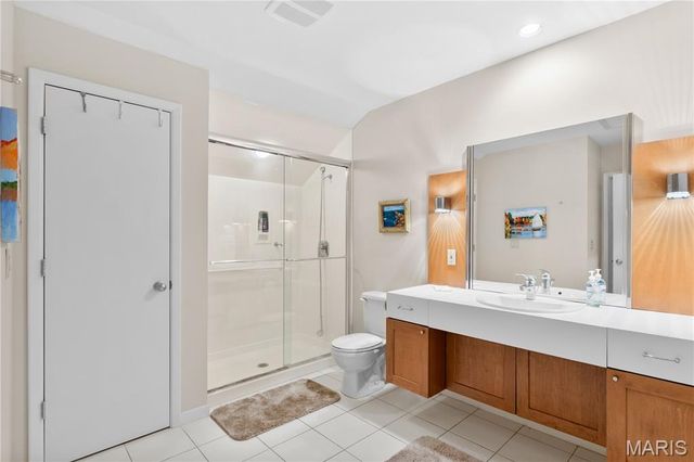 505 North and South 3b, University City, MO 63130