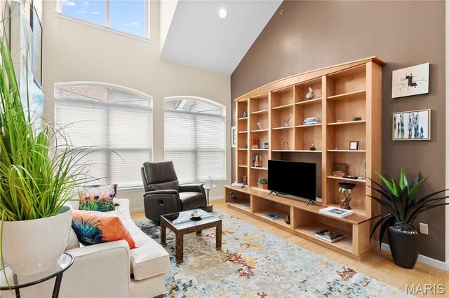 505 North and South 3b, University City, MO 63130