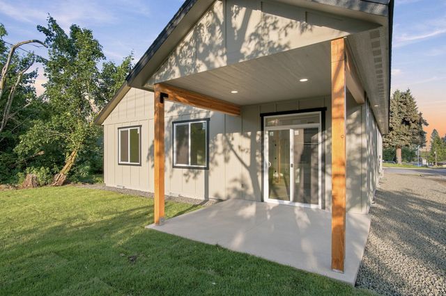 1702 5TH St, Cheney, WA 99004