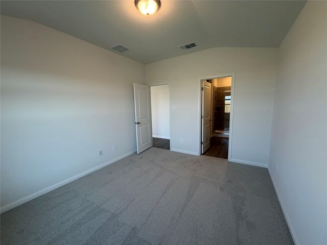 121 Honey Bee RD, Jarrell, TX 76537