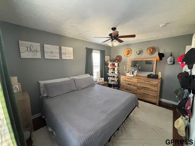 1020 Parkway Drive, Bellevue, NE 68005