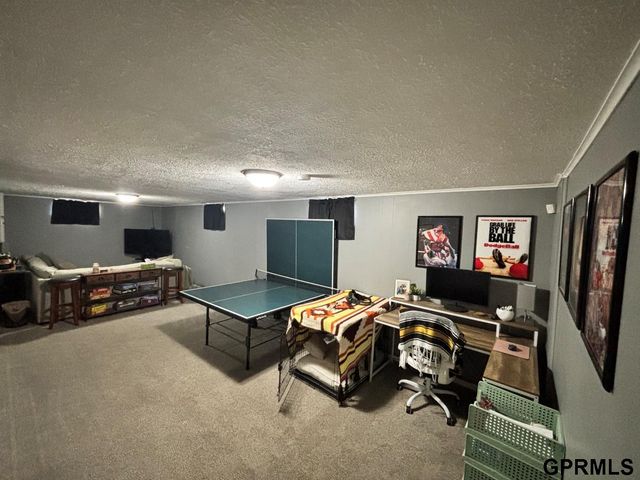 1020 Parkway Drive, Bellevue, NE 68005