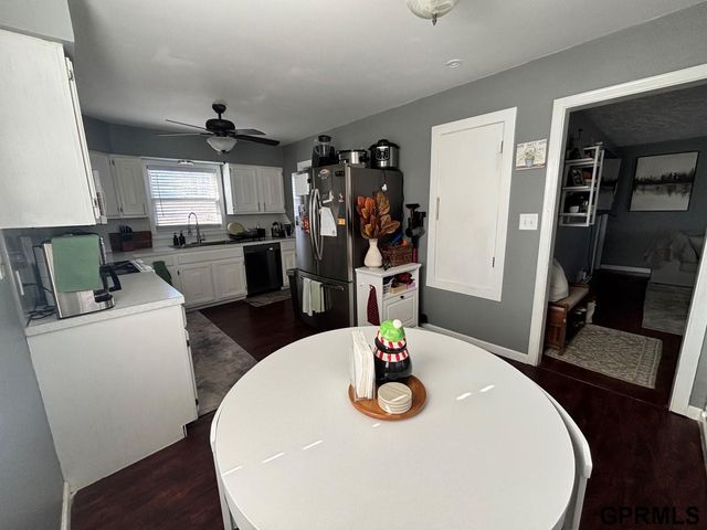 1020 Parkway Drive, Bellevue, NE 68005