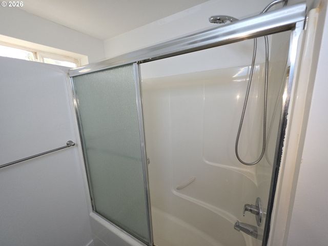 9257 Se CLINTON St 402, Portland, OR 97266