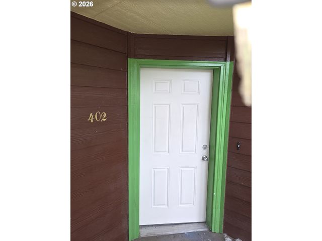 9257 Se CLINTON St 402, Portland, OR 97266