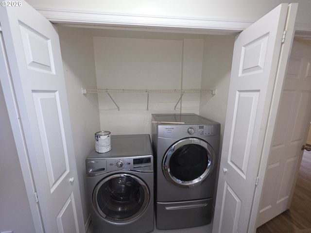 9257 Se CLINTON St 402, Portland, OR 97266