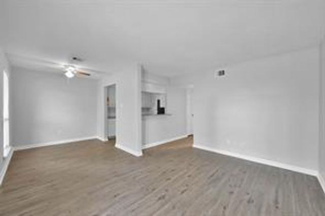 1500 S 3rd Street 7, Conroe, TX 77301