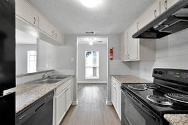 1500 S 3rd Street 7, Conroe, TX 77301