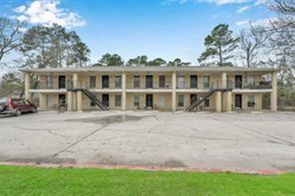 1500 S 3rd Street 7, Conroe, TX 77301