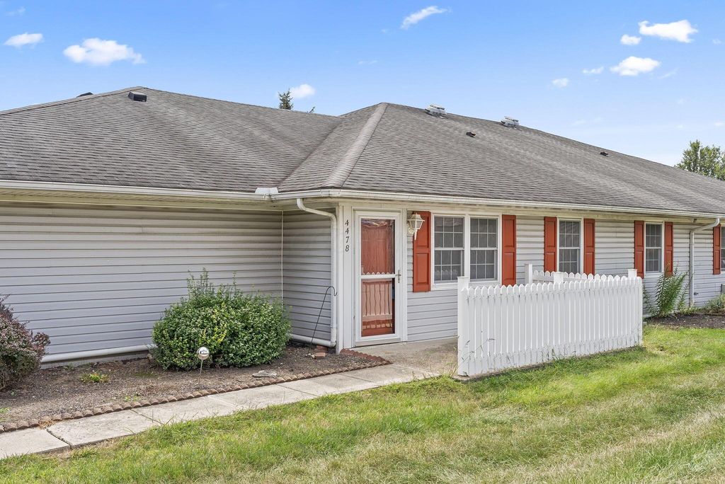 4478 Greystone Village Drive, 3A, Columbus, OH 43228