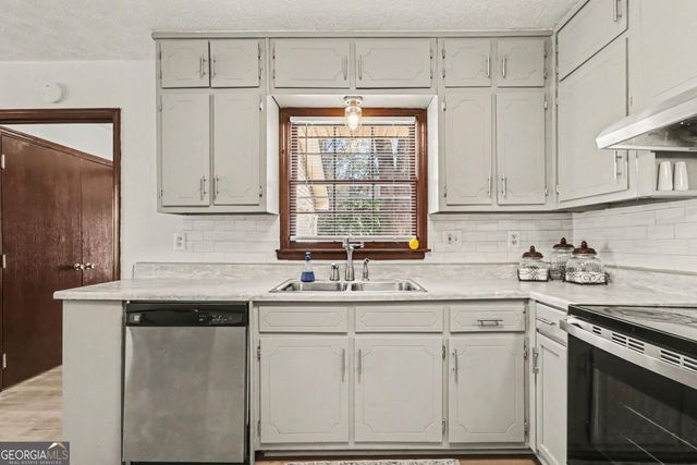 5581 Shadow Rock Drive, Lithonia, GA 30058