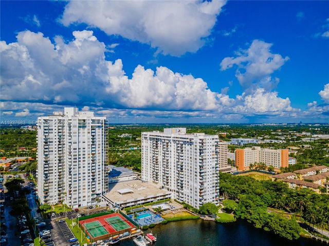 2780 NE 183rd St 901, Aventura, FL 33160