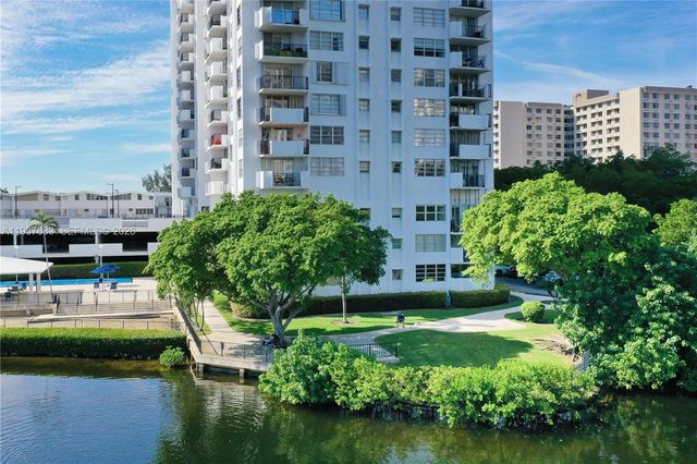 2780 NE 183rd St 901, Aventura, FL 33160