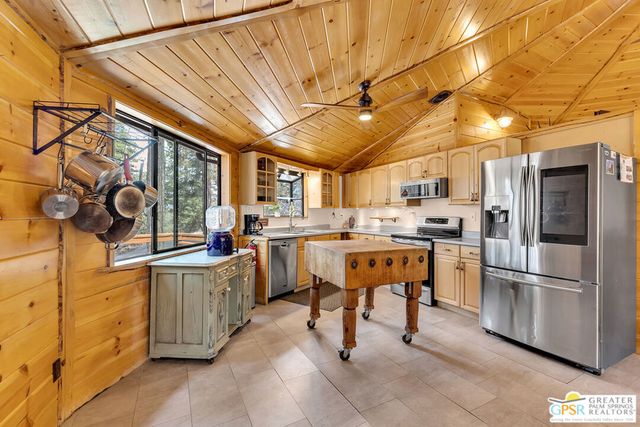 23031 Pine Needles Lane, Idyllwild, CA 92549