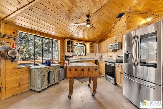 23031 Pine Needles Lane, Idyllwild, CA 92549