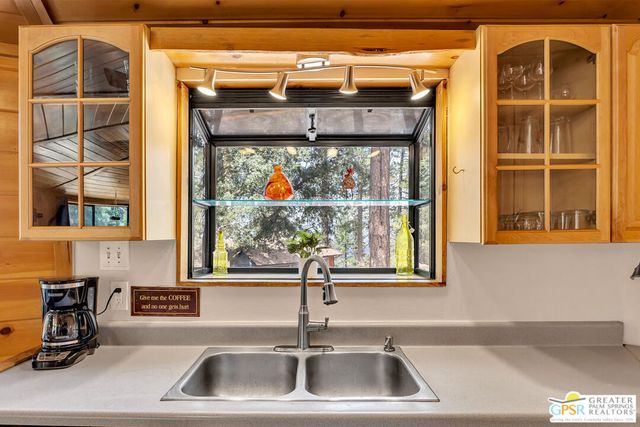 23031 Pine Needles Lane, Idyllwild, CA 92549