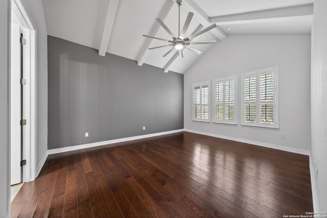 9911 Barefoot, Boerne, TX 78006