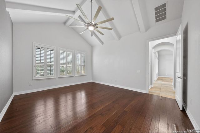 9911 Barefoot, Boerne, TX 78006