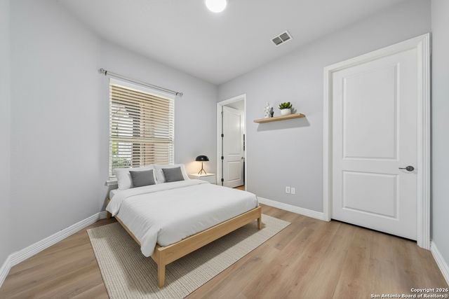 9911 Barefoot, Boerne, TX 78006