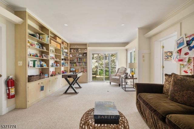 50 Hidden Valley Rd, Far Hills Boro, NJ 07931