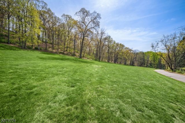 50 Hidden Valley Rd, Far Hills Boro, NJ 07931