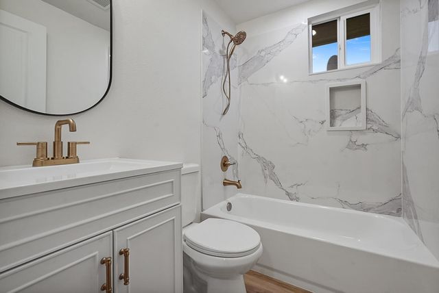 1715 Dallas St, Modesto, CA 95358