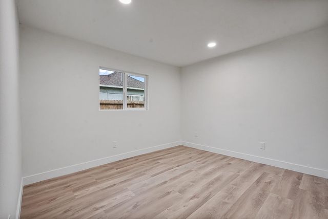 1715 Dallas St, Modesto, CA 95358