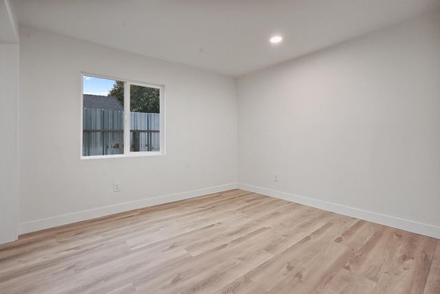 1715 Dallas St, Modesto, CA 95358