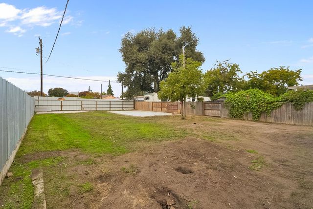 1715 Dallas St, Modesto, CA 95358