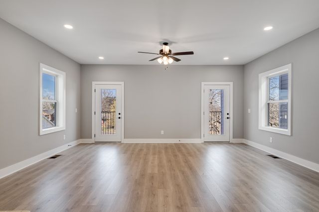 1121 Lawrence Ave Unit 8, Madison, TN 37115