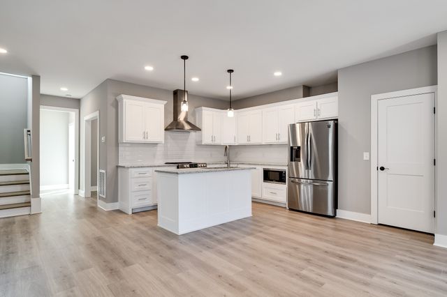 1121 Lawrence Ave Unit 8, Madison, TN 37115