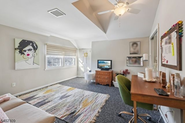 14 Manor Rd, North Haledon Boro, NJ 07508