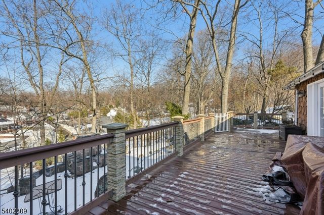 14 Manor Rd, North Haledon Boro, NJ 07508