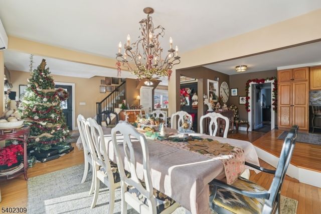 14 Manor Rd, North Haledon Boro, NJ 07508