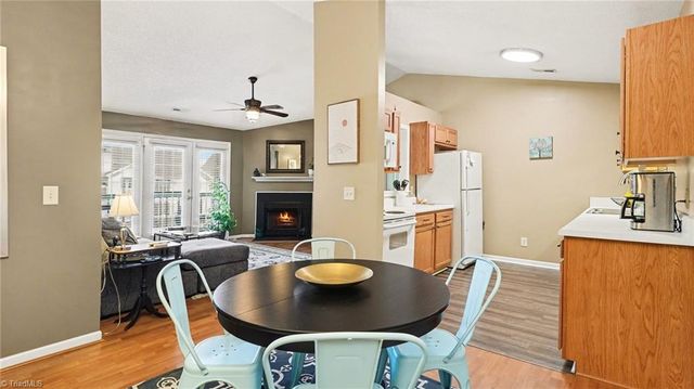 7151 Friendly Avenue H, Greensboro, NC 27410