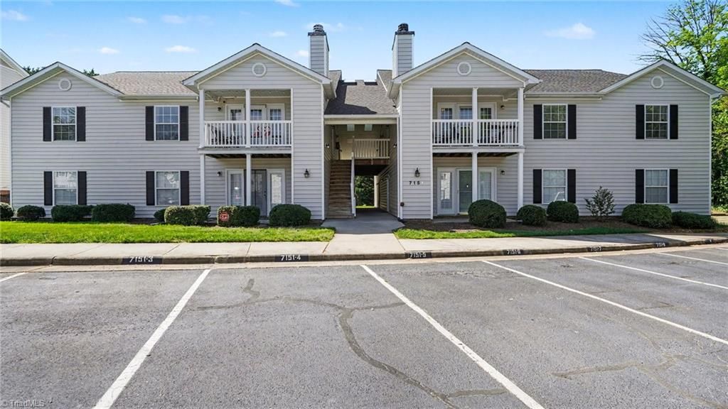 7151 Friendly Avenue H, Greensboro, NC 27410