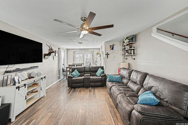 2595 County Road 128, Floresville, TX 78114