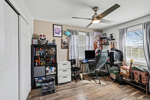 2595 County Road 128, Floresville, TX 78114