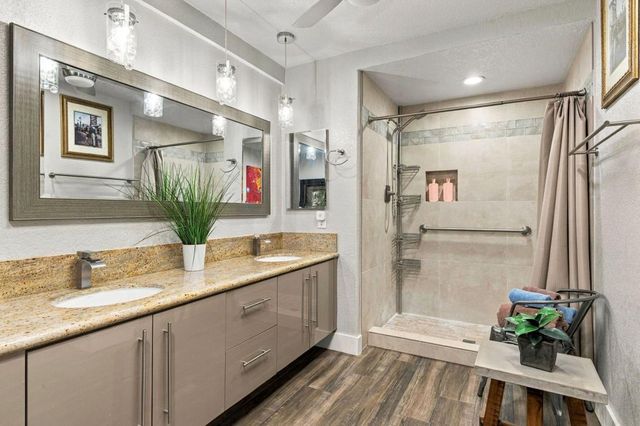 48115 Via Hermosa, La Quinta, CA 92253