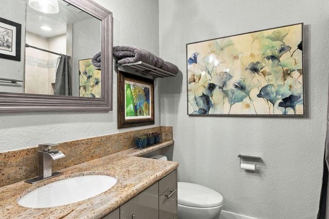 48115 Via Hermosa, La Quinta, CA 92253