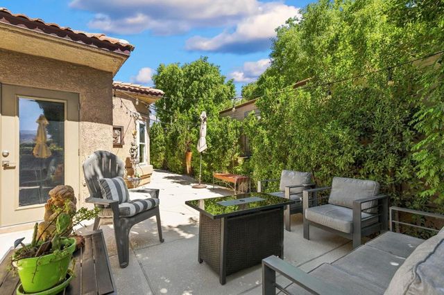 48115 Via Hermosa, La Quinta, CA 92253