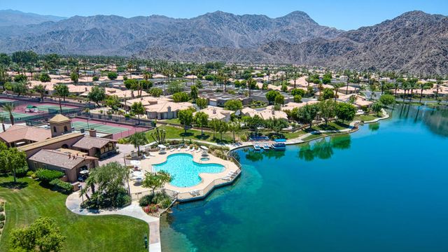 48115 Via Hermosa, La Quinta, CA 92253