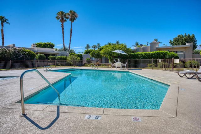 48115 Via Hermosa, La Quinta, CA 92253