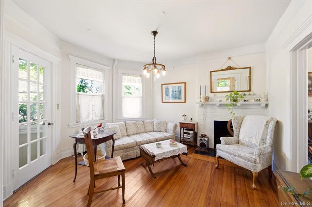 149 Maple Avenue, Westbury, NY 11590