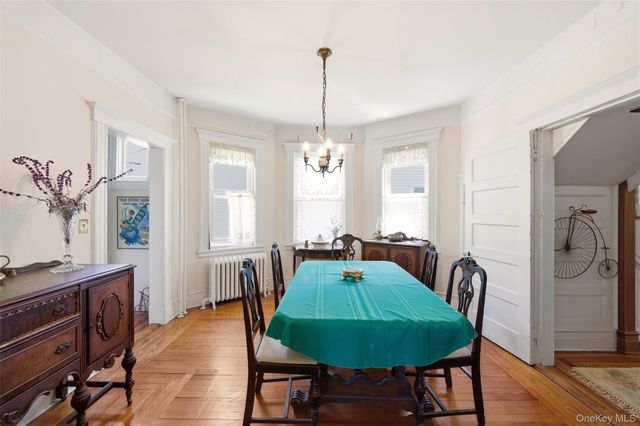 149 Maple Avenue, Westbury, NY 11590